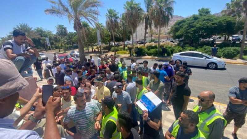 «بعد حادث الإنفجار» إعتصام في ميناء العقبة بالأردن..لماذا؟